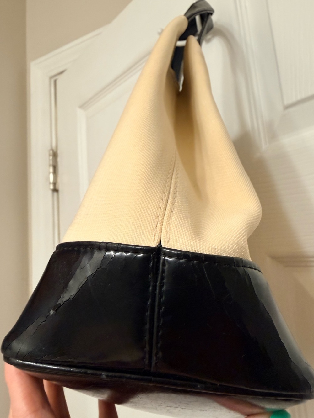 *Vintage* YSL (Yves Saint Laurent) - Authentic Bag - Picture 8 of 14